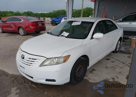 2009 Toyota Camry Le z USA, uszkodzony, nr VIN 4T1BE46K79U870842